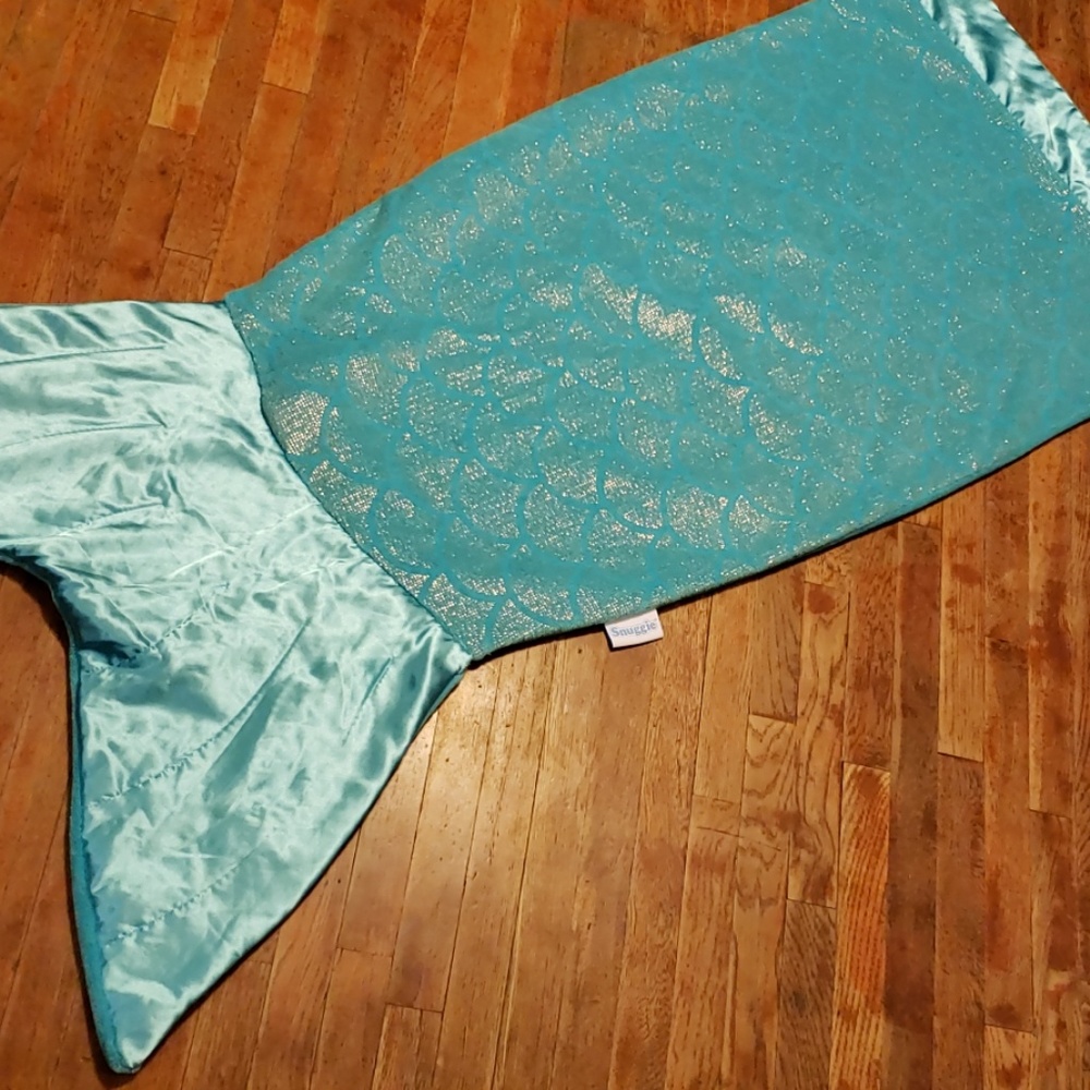 Snuggie mermaid blanket